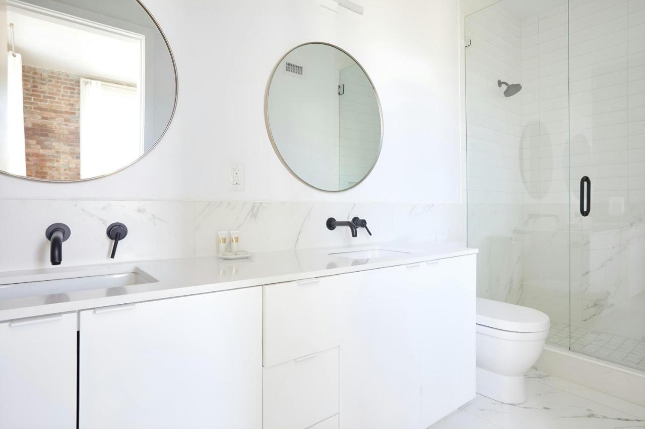 Suite with Balcony at Sonder Gravier Place