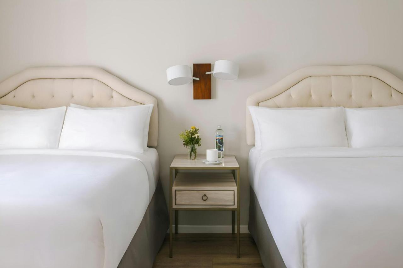 Deluxe Double Room at Hotel Beverly Terrace - Beverly Hills/West Hollywood