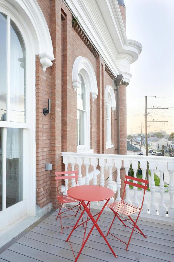 Suite with Balcony at Sonder Gravier Place