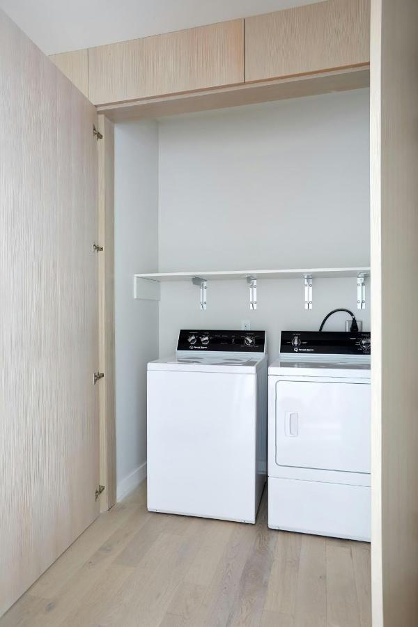 Suite with Balcony at Sonder Gravier Place