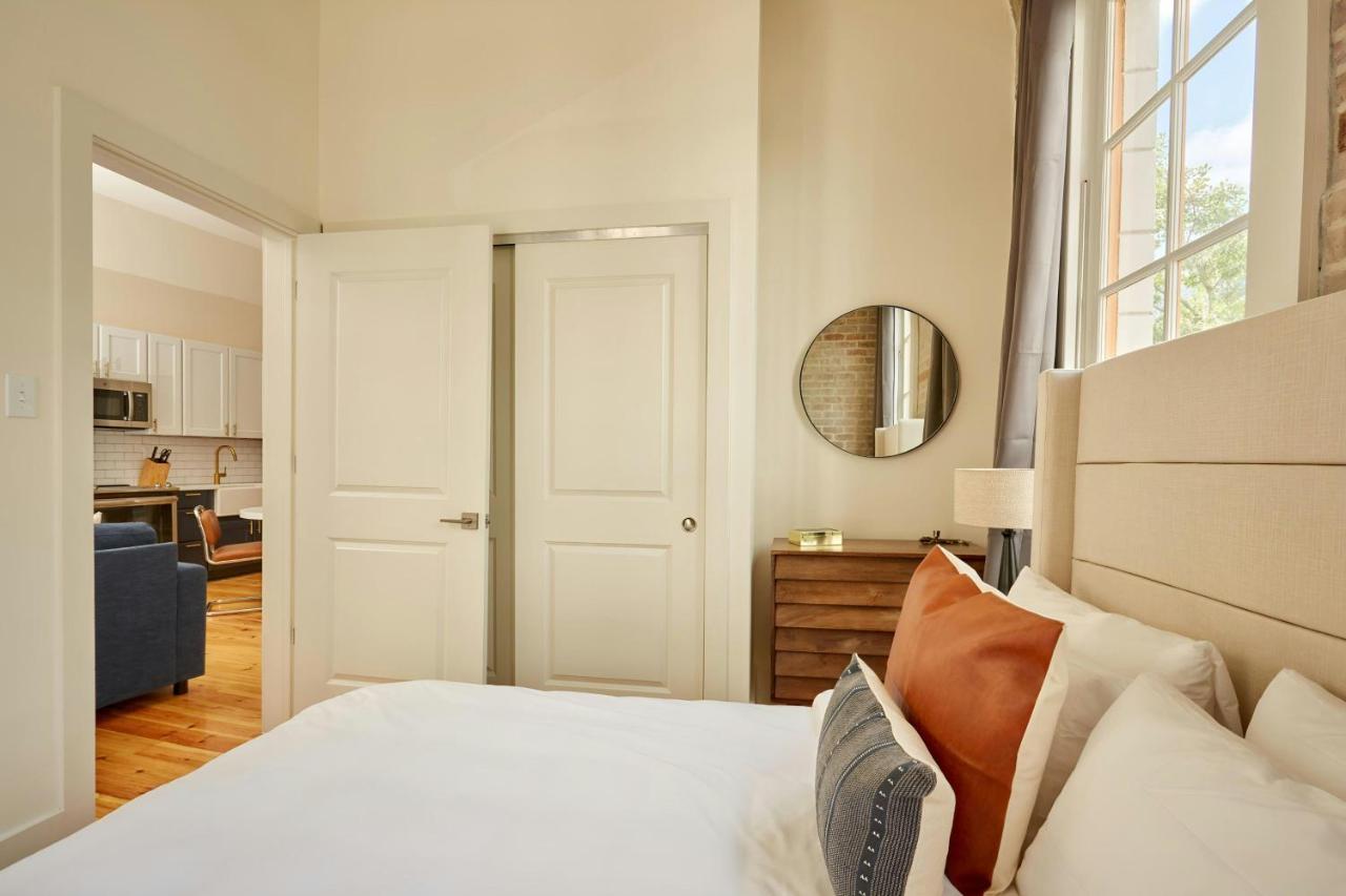Three-Bedroom Suite at The Louie Hotel New Orleans, Belvilla District 6 Formerly Sonder