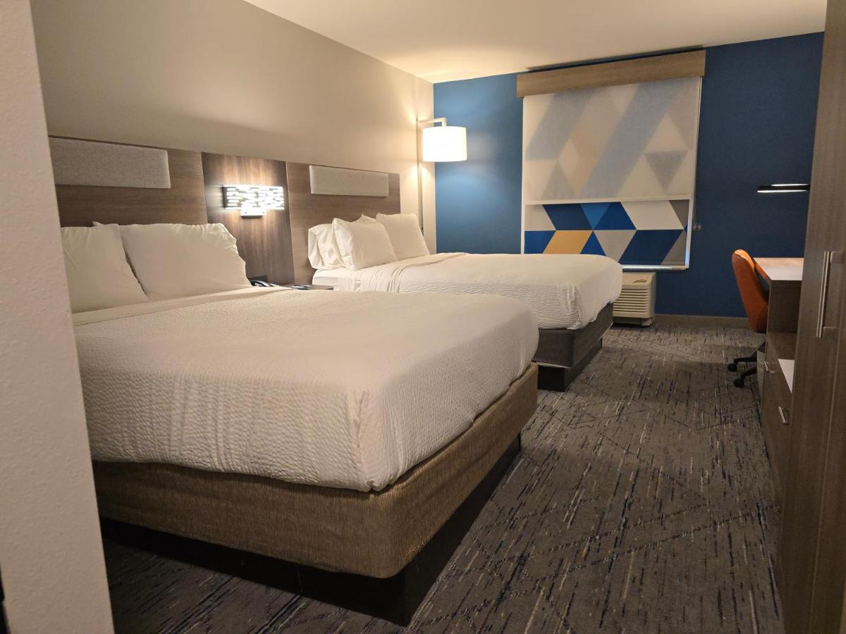  | Holiday Inn Express Hotel & Suites Smithfield - Selma I -95, an IHG Hotel
