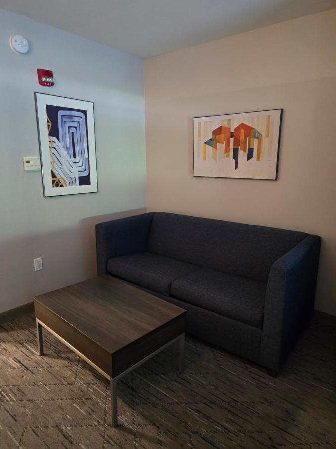  | Holiday Inn Express Hotel & Suites Smithfield - Selma I -95, an IHG Hotel