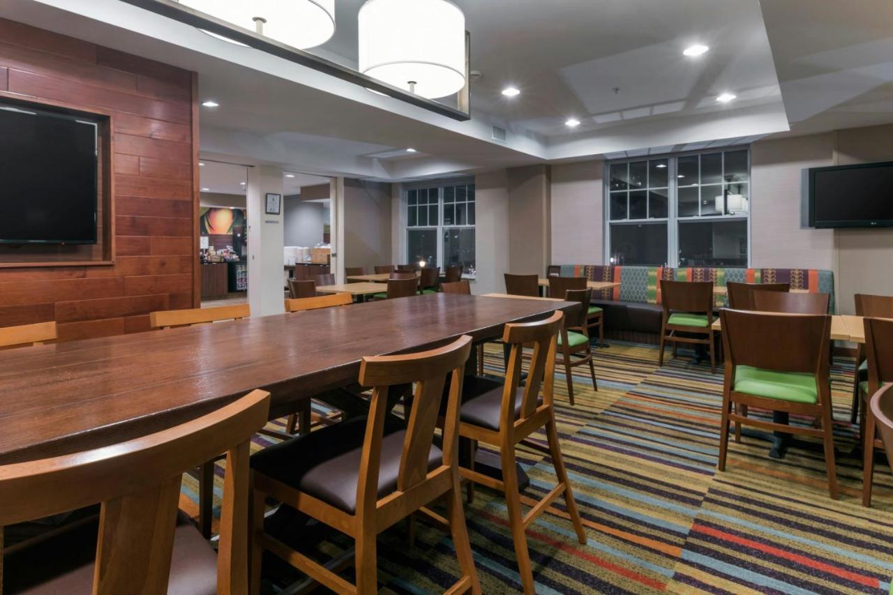 | Fairfield Inn Kansas City Downtown/Union Hill