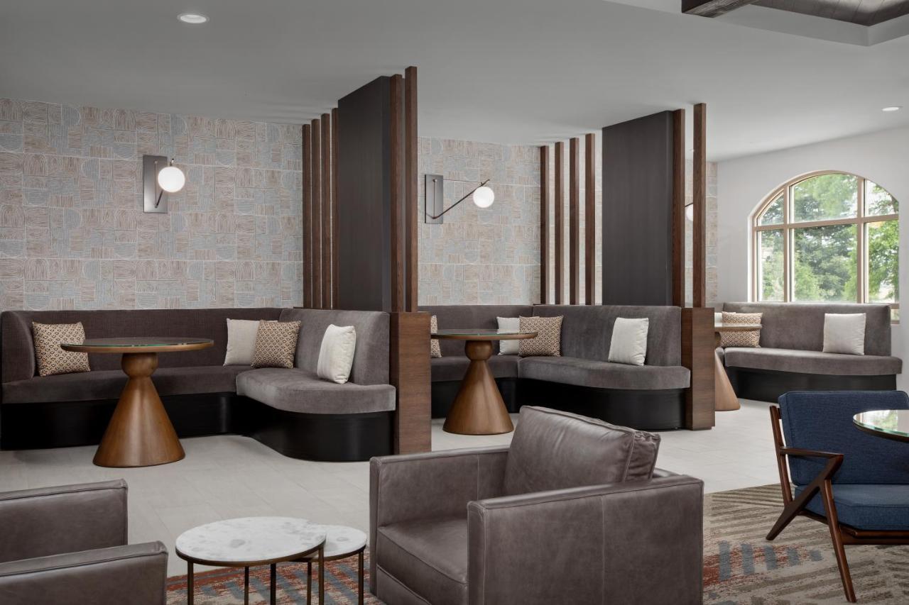 | Courtyard by Marriott Paso Robles