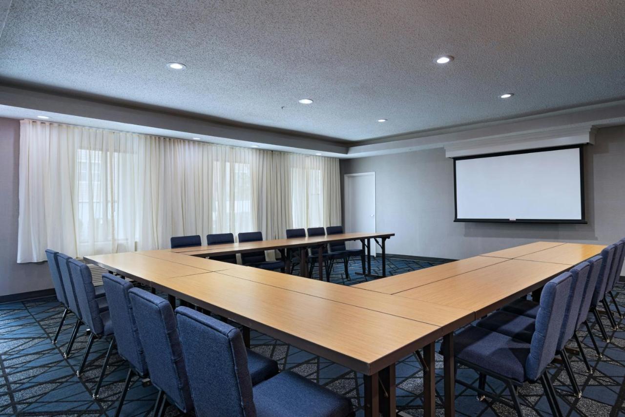 | Courtyard Houston The Woodlands