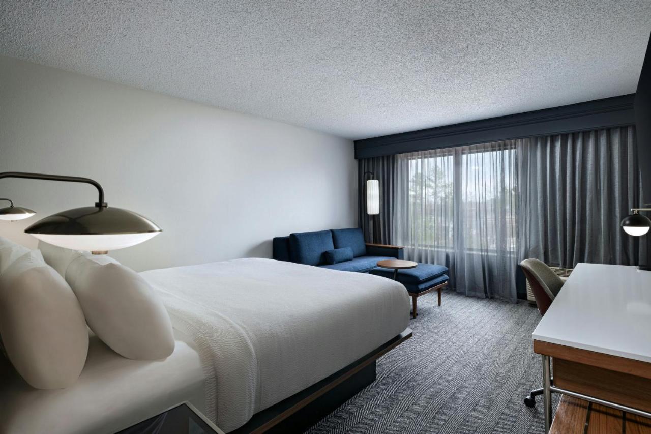 | Courtyard Houston The Woodlands