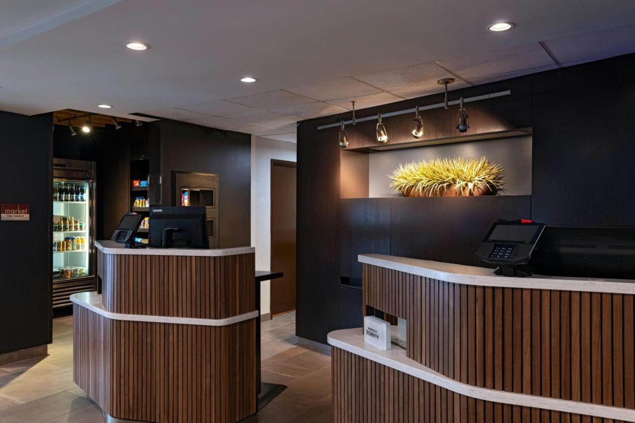 | Courtyard Houston The Woodlands