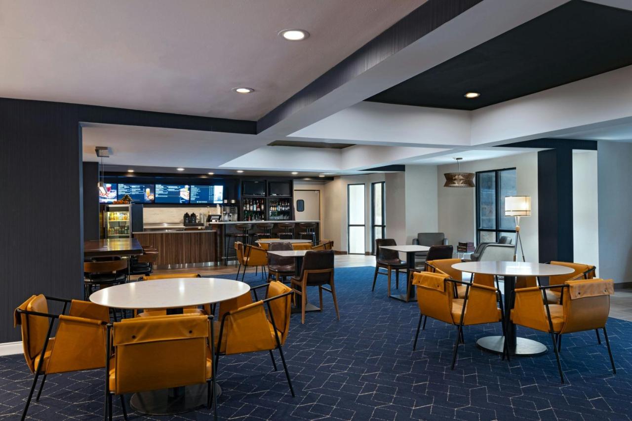 | Courtyard Houston The Woodlands