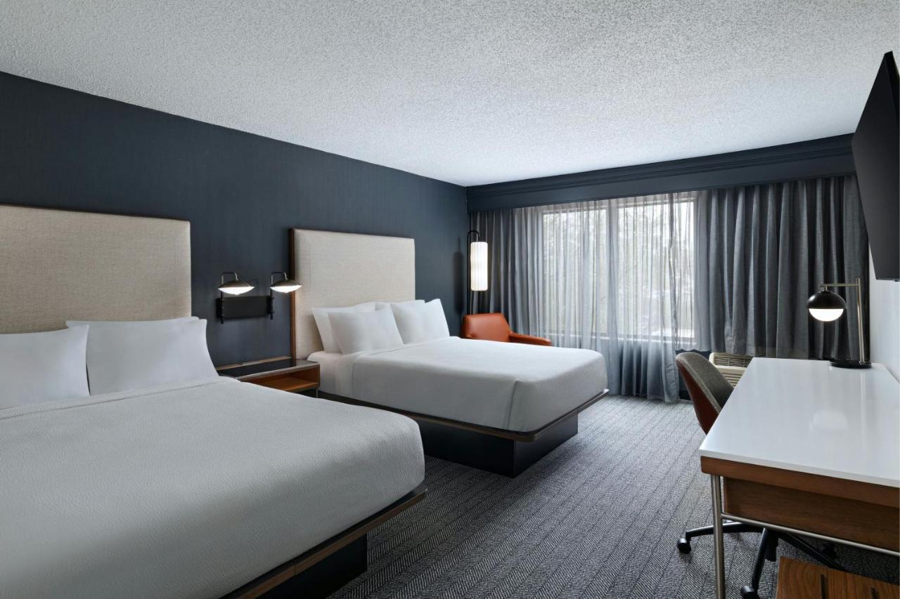 | Courtyard Houston The Woodlands