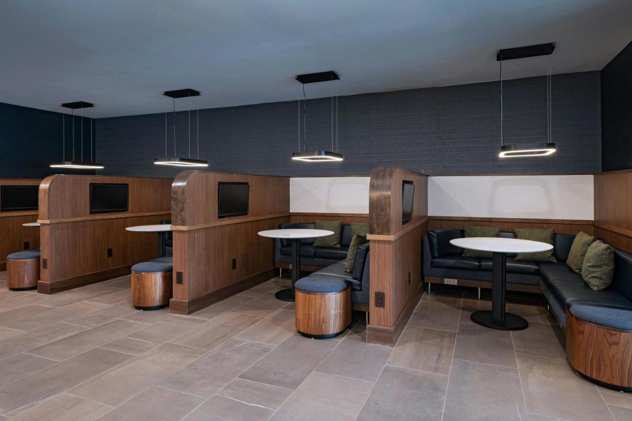 | Courtyard Houston The Woodlands