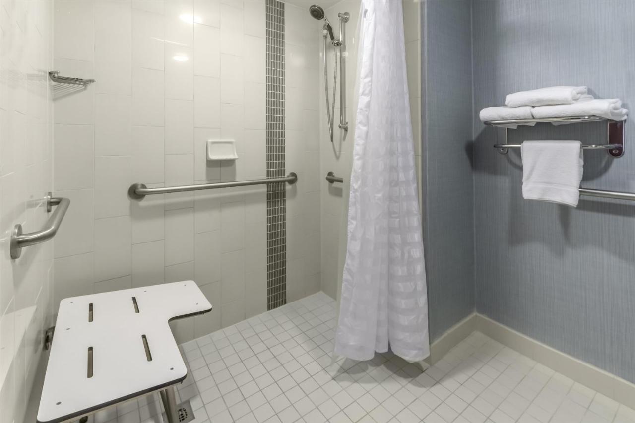 King Room - Disability Access at Hyatt Place Charlotte Airport / Billy Graham Parkway