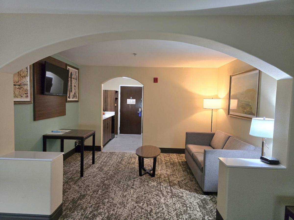 | Best Western Casa Villa Suites