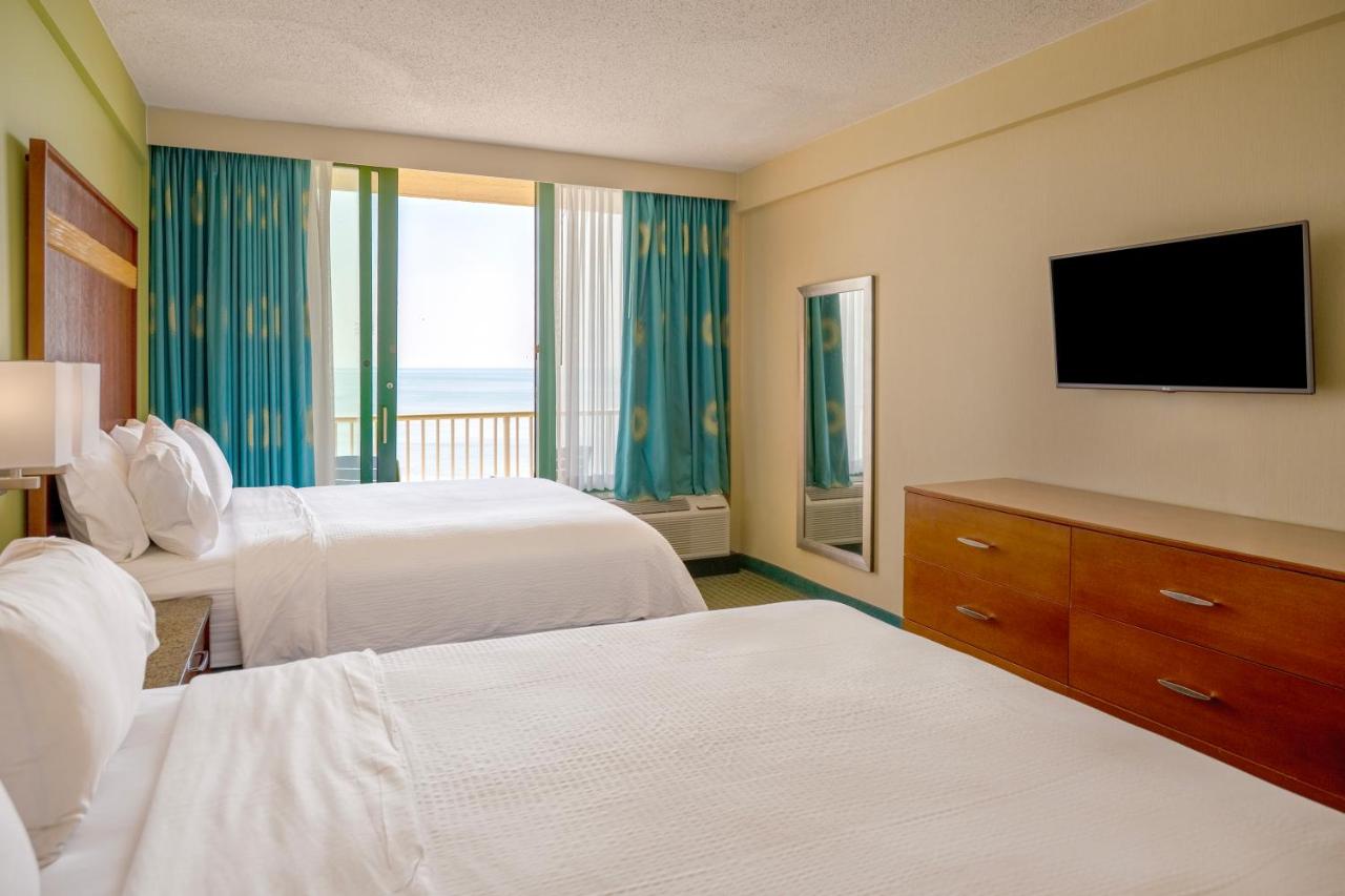 Deluxe Queen Suite - Non-Smoking at Holiday Inn & Suites Virginia Beach North Beach, an IHG Hotel