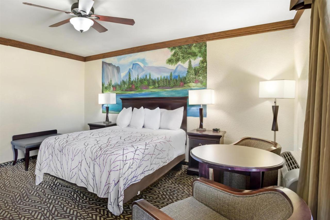| Best Western Plus Yosemite Gateway Inn