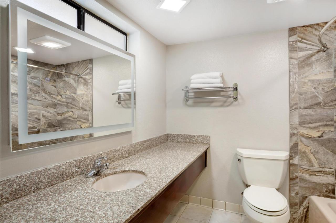 | Best Western Plus Yosemite Gateway Inn