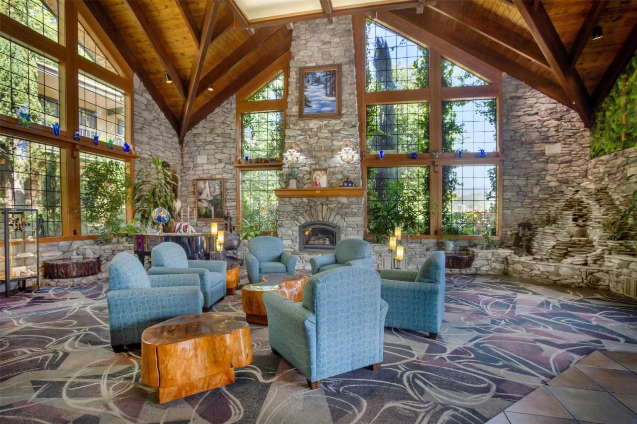| Best Western Plus Yosemite Gateway Inn