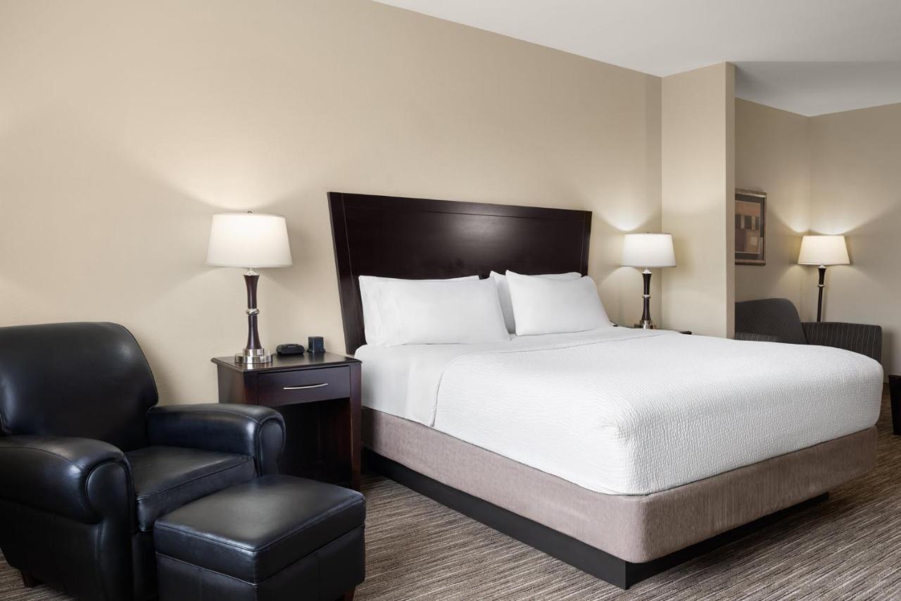 | Holiday Inn Express &Suites Snyder, an IHG Hotel