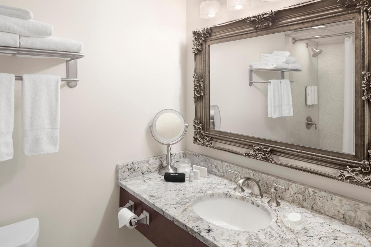 Standard King Room at Portland Regency Hotel & Spa