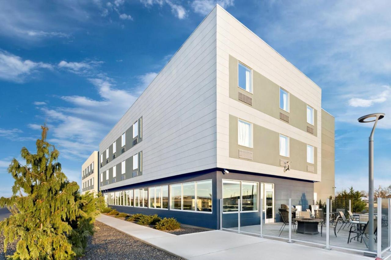 | Microtel Inn & Suites by Wyndham George
