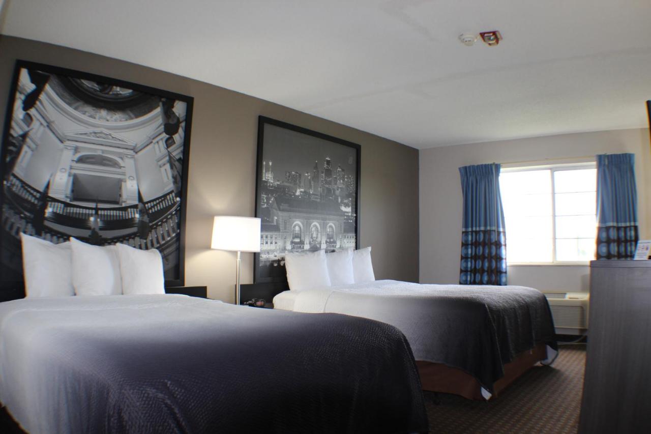 | Super 8 by Wyndham Gardner