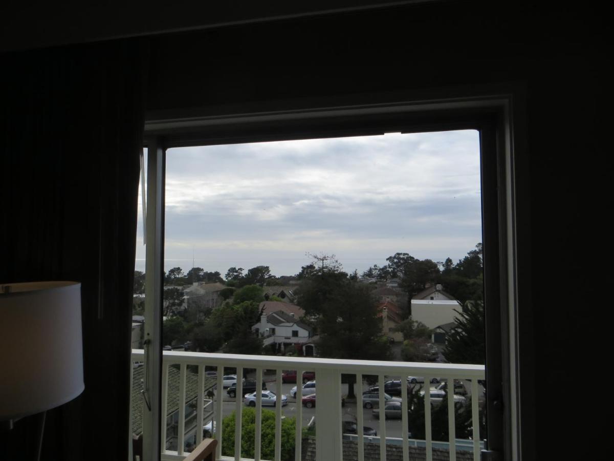 | Carmel Bay View Inn