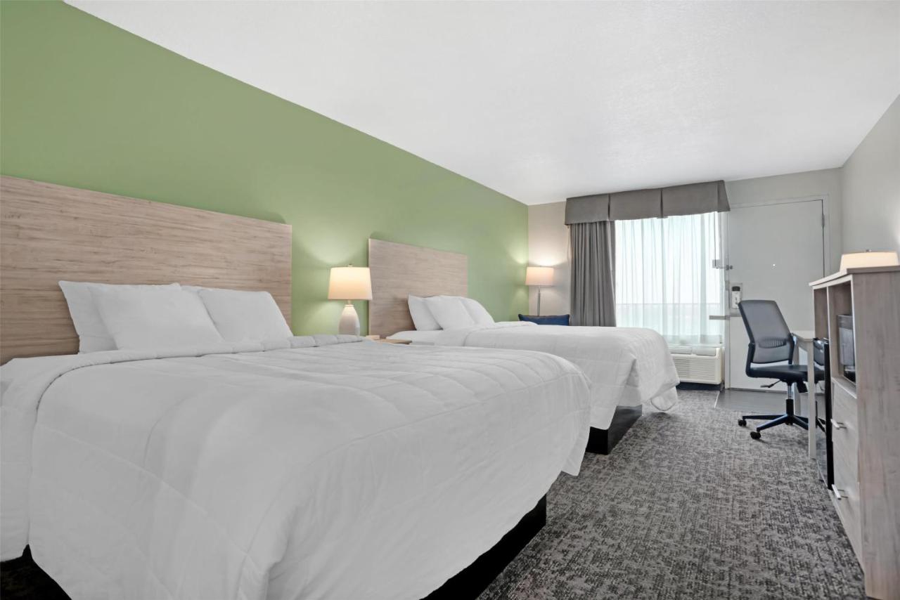 Queen Room with Two Queen Beds with Water View at Best Western Navarre Waterfront