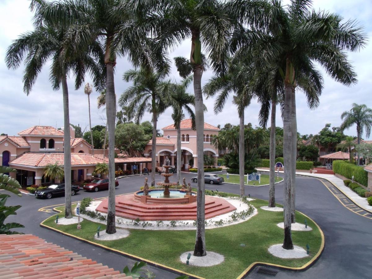  | Grand Palms Spa & Golf Resort