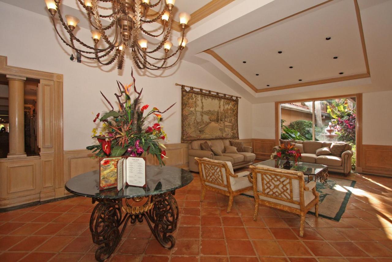  | Grand Palms Spa & Golf Resort