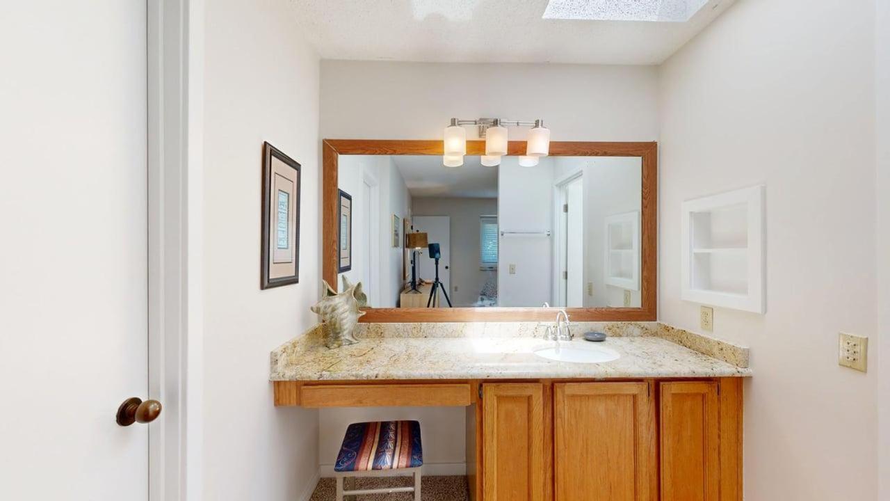 | 7609 Huntington Villas