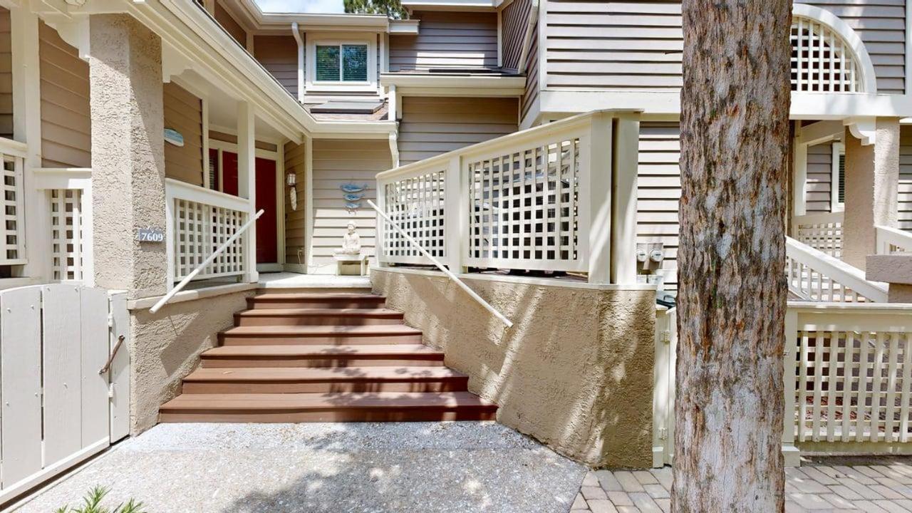 | 7609 Huntington Villas