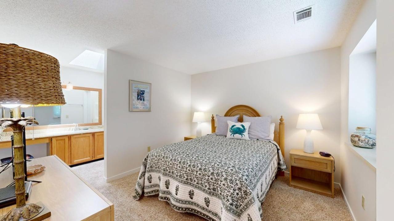 | 7609 Huntington Villas