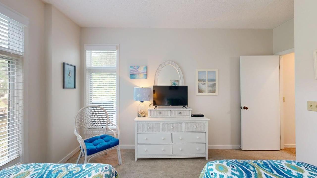 | 7609 Huntington Villas