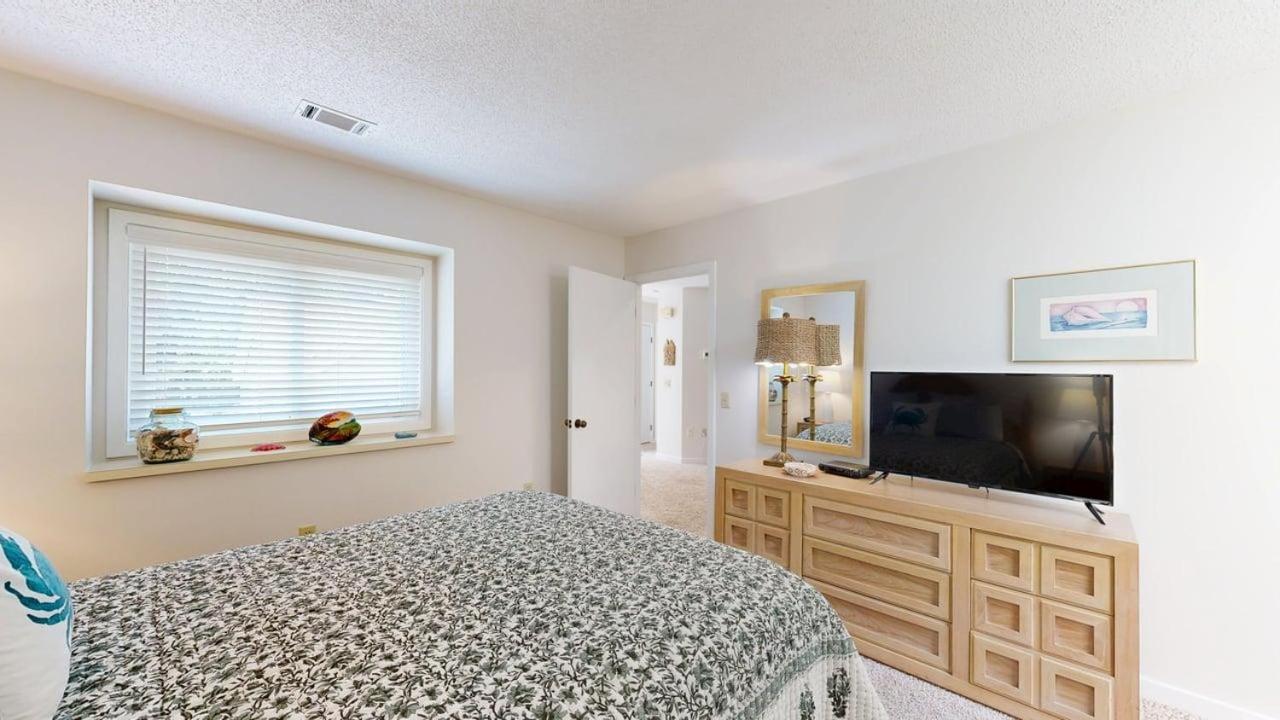 | 7609 Huntington Villas