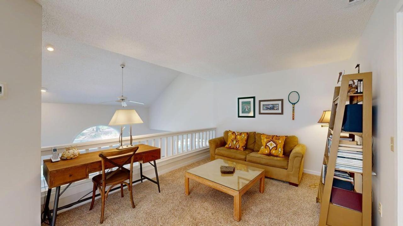 | 7609 Huntington Villas