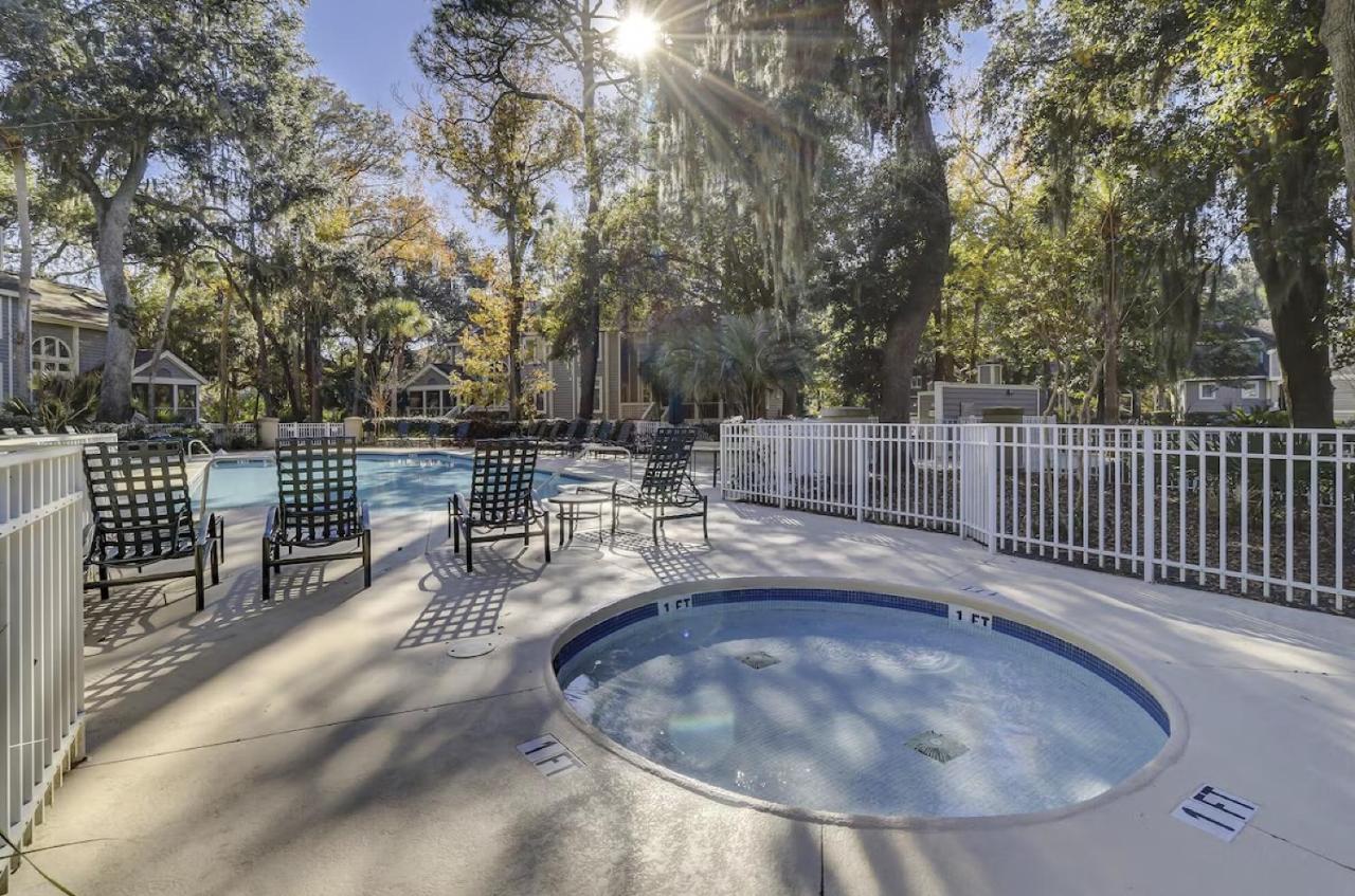 | 7609 Huntington Villas