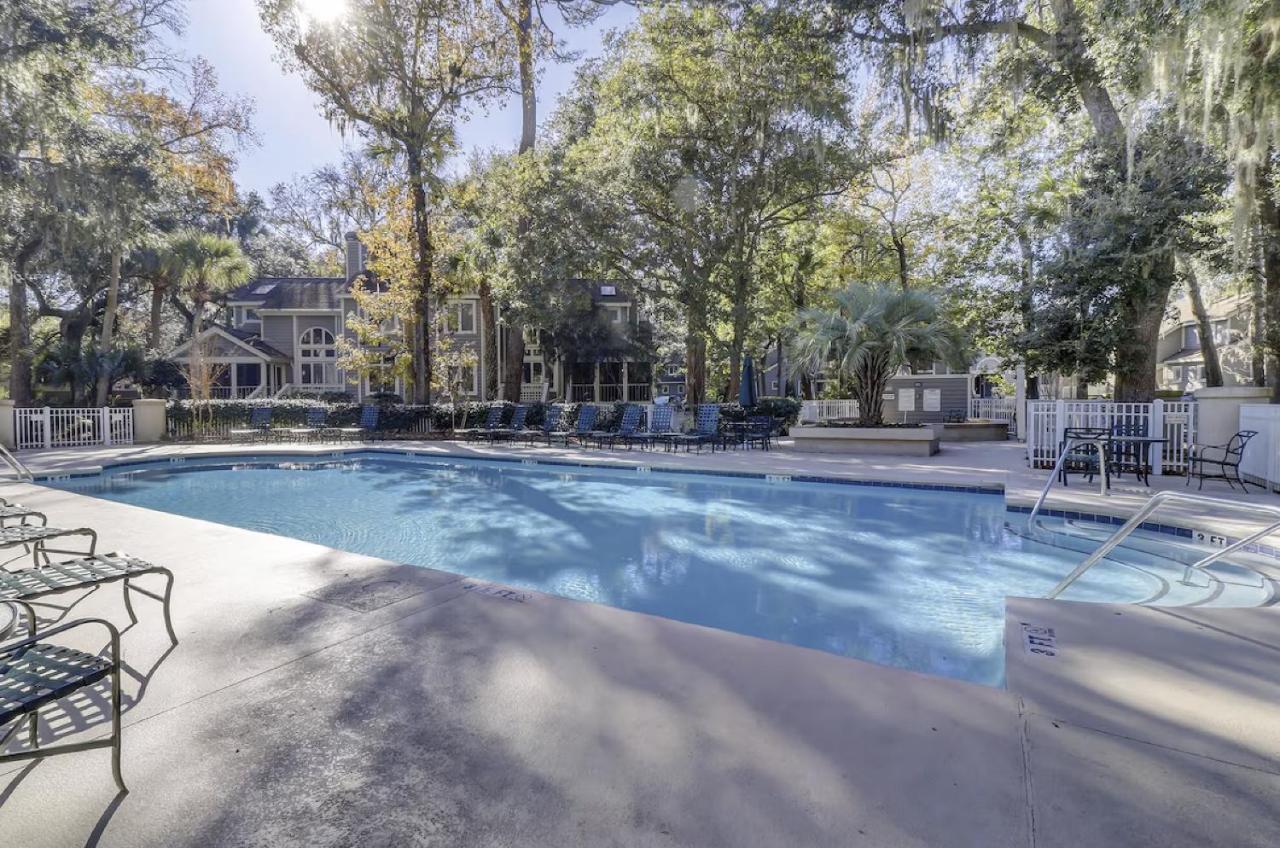  | 7609 Huntington Villas