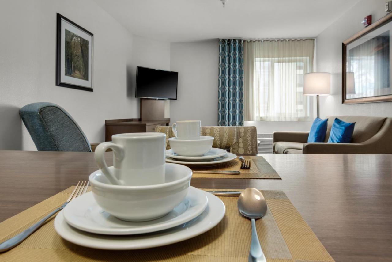 | Candlewood Suites Pensacola - University Area, an IHG Hotel