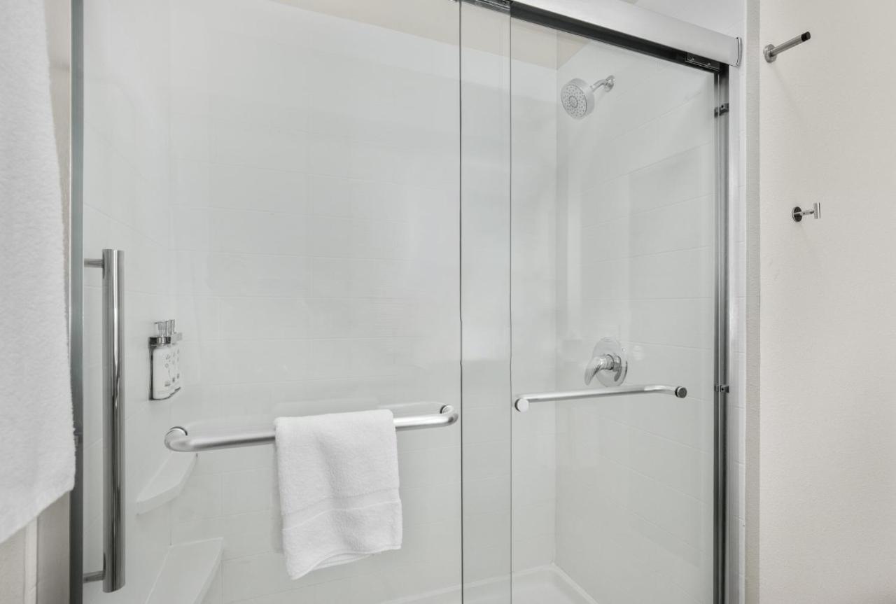  | Holiday Inn Express & Suites Carrollton West, an IHG Hotel