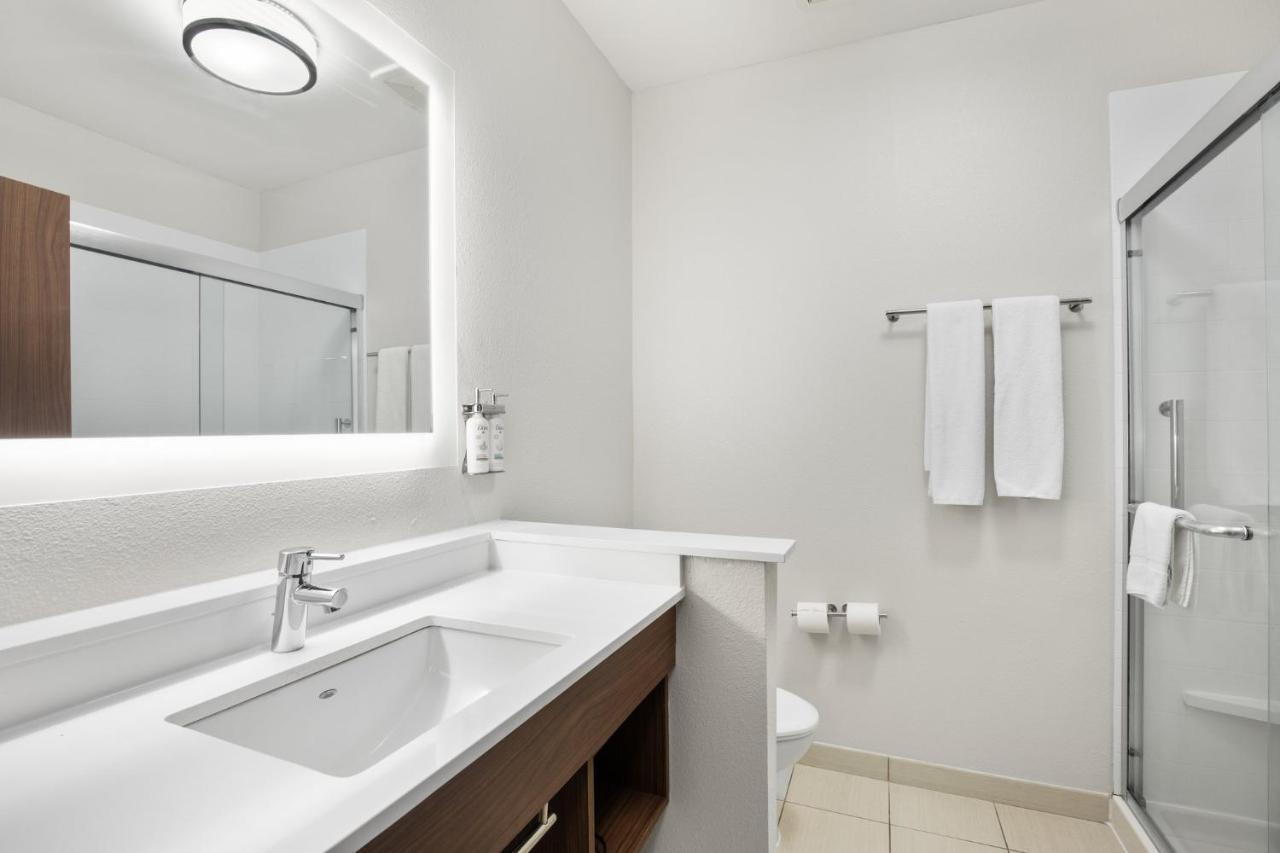  | Holiday Inn Express & Suites Carrollton West, an IHG Hotel