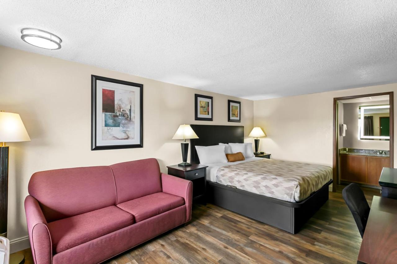 | Knights Inn Martinsburg