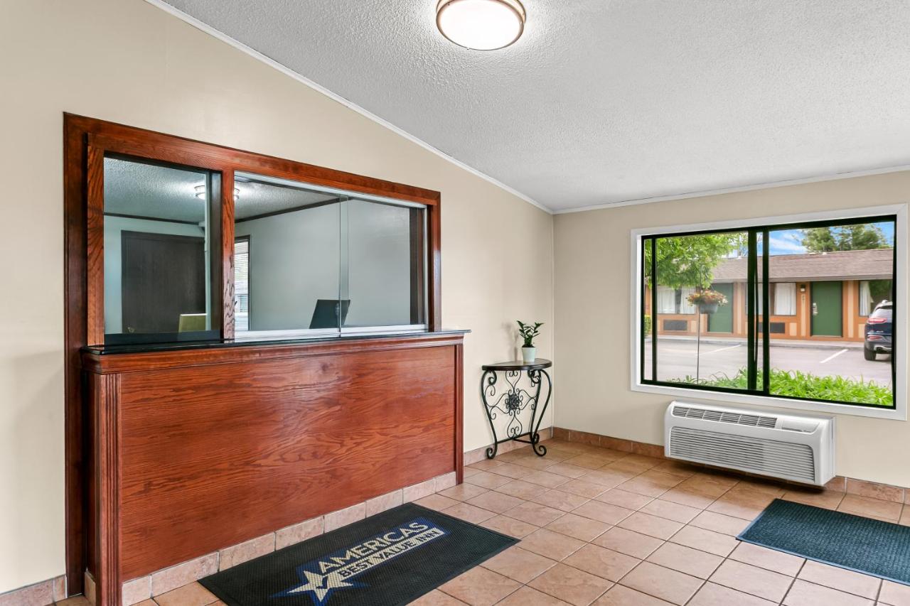  | Knights Inn Martinsburg