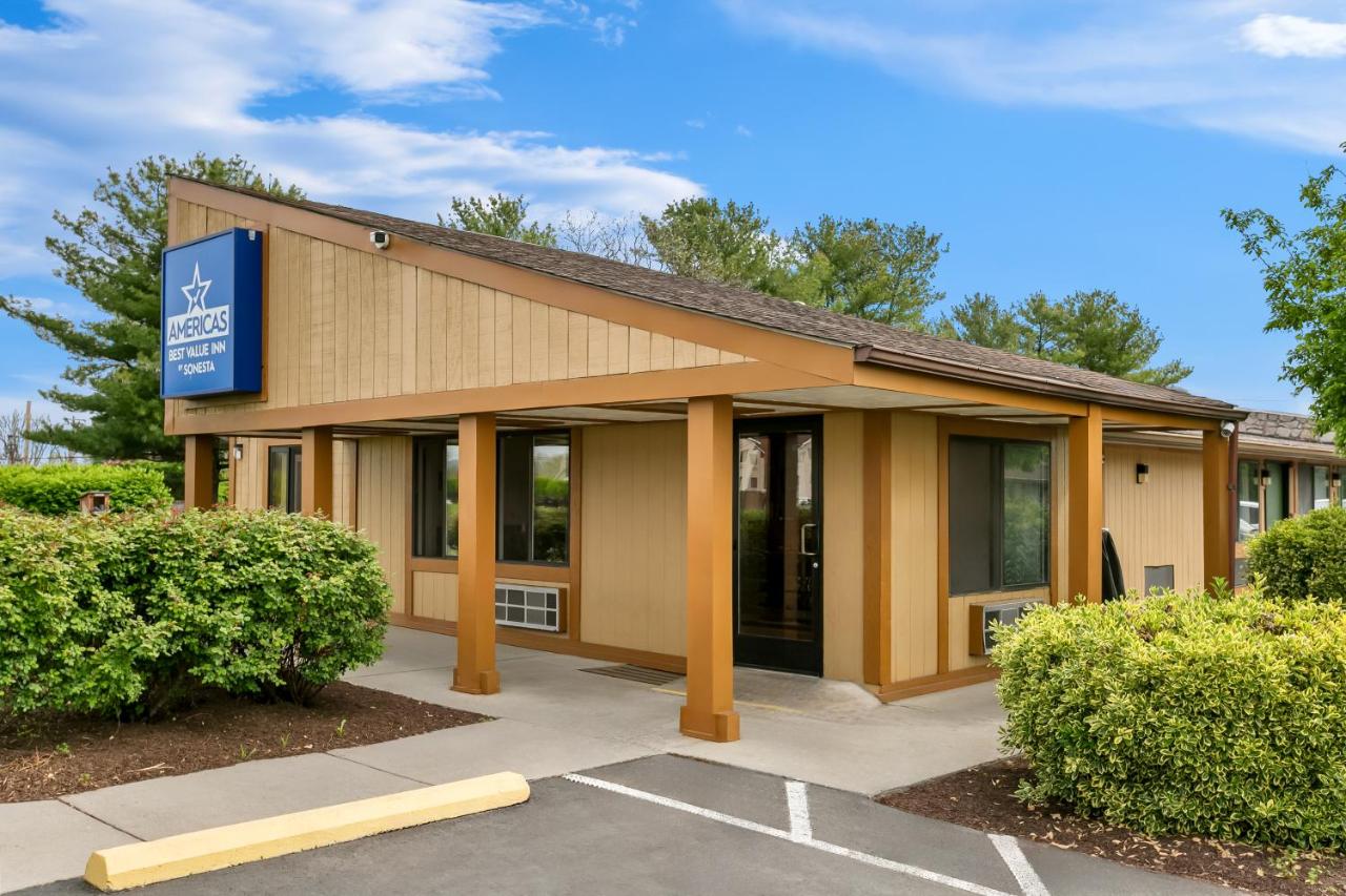 | Knights Inn Martinsburg