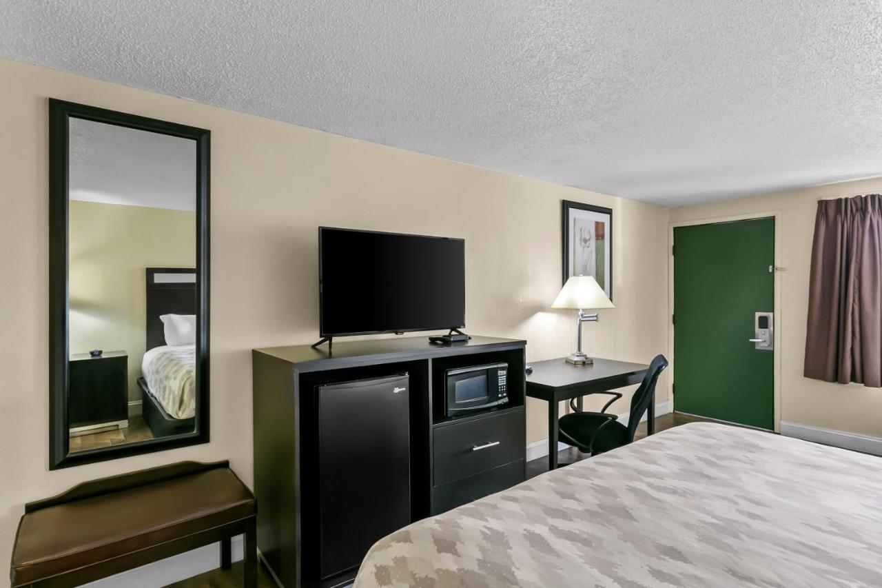 | Knights Inn Martinsburg