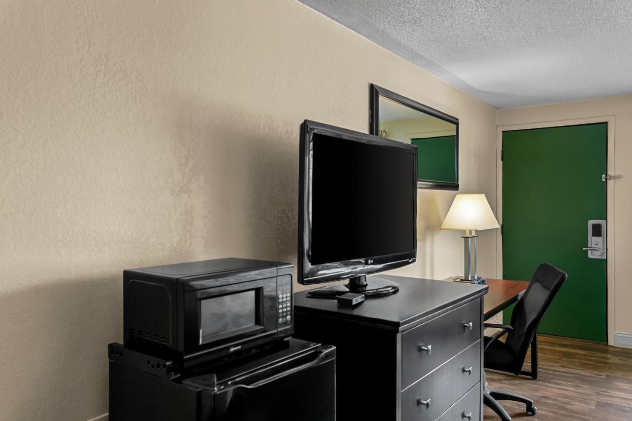 | Knights Inn Martinsburg