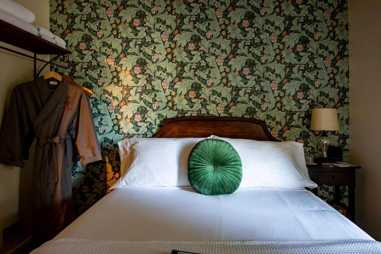 | Hotel Packwood
