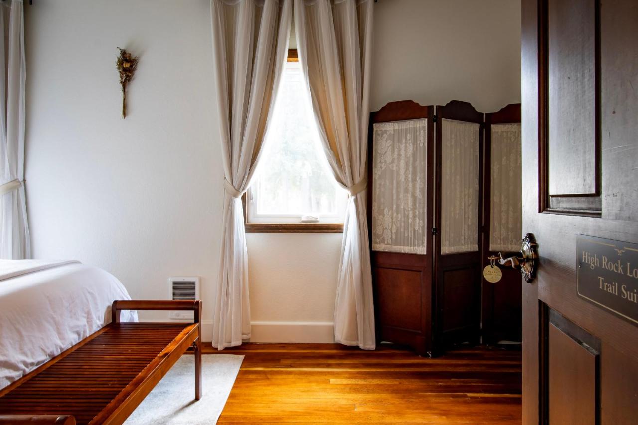 | Hotel Packwood