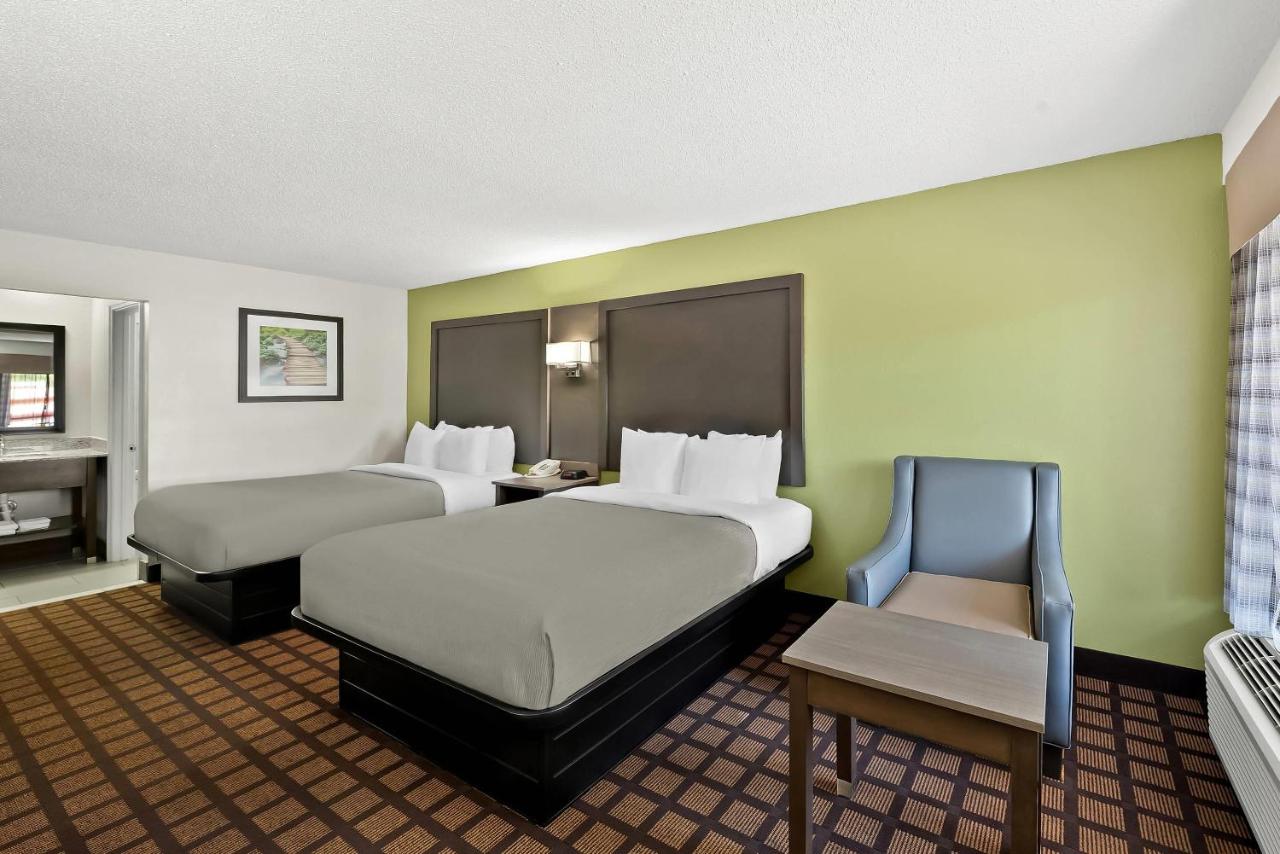| Quality Inn Raeford