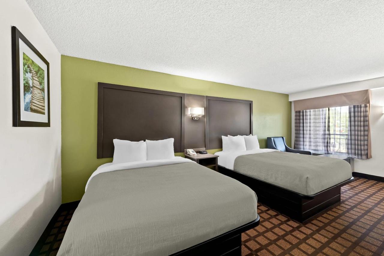| Quality Inn Raeford