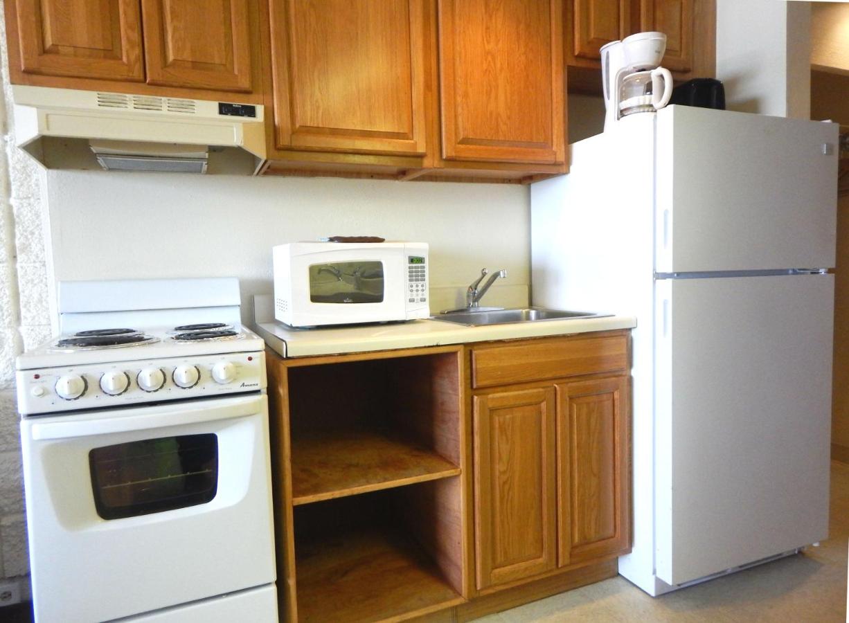 Two-Bedroom Suite with North Partial Ocean View at Padre South Hotel On The Beach